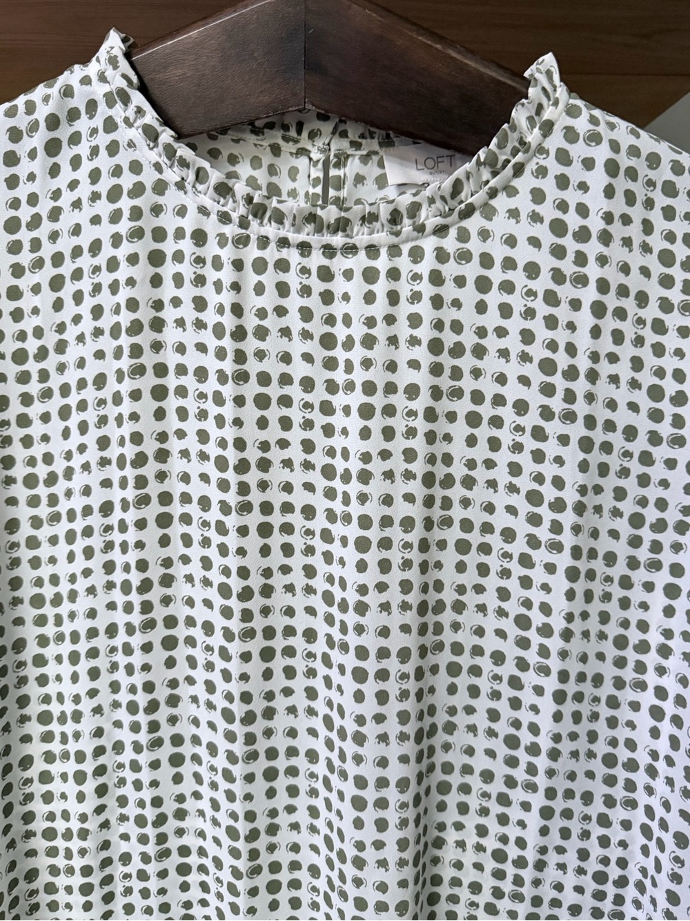 LOFT Outlet Large Olive Green Polka Dot Ruffle Neck Long Sleeve Blouse - Picture 4 of 5